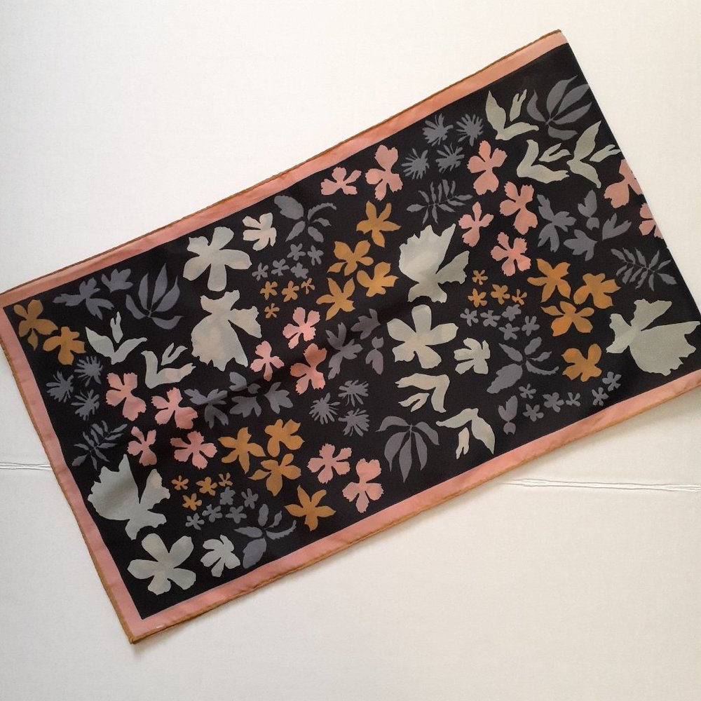 Vera Neumann Floral Long Rectangle Scarf Black Pink Blue 44" x 12.5"